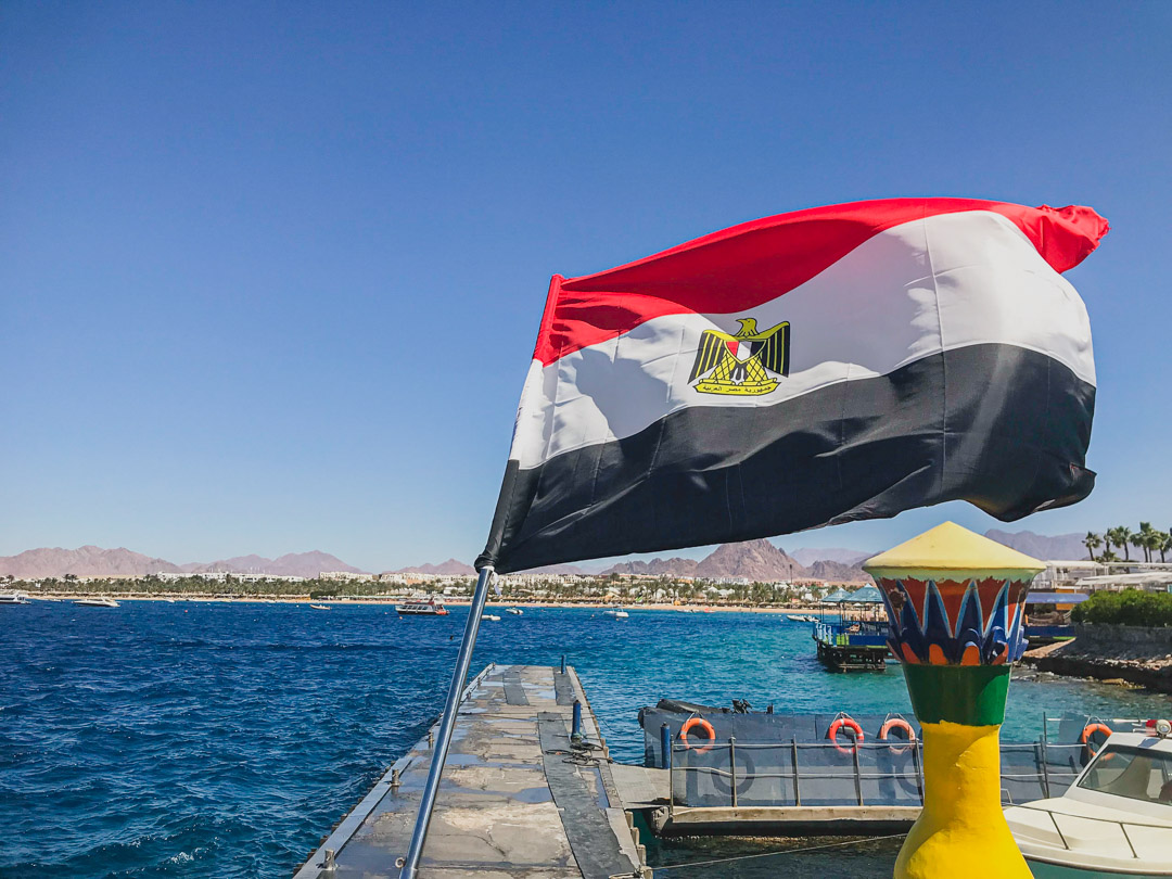 A practical guide with the 17 most useful travel tips for Egypt. Everything you need to know before you go for a memorable trip.