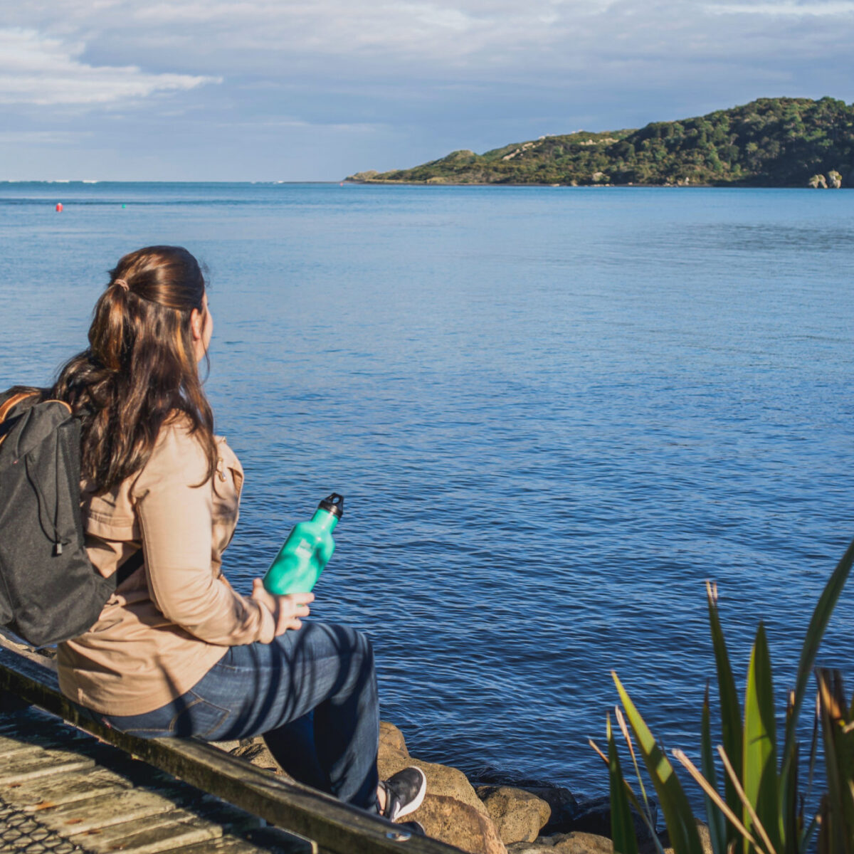 using a reusable water bottle for travel