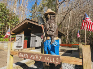 Anna Ruby Falls hiking guide