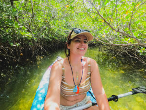 Here's a detailed guide on where to go mangrove kayaking in Islamorada, what to expect, and how to spend a day at Robbie's. 