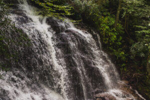 how to hike to Soco Falls